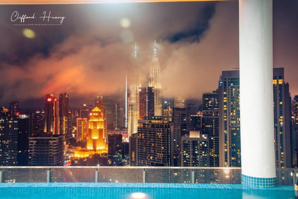 Apartment The Colony By Infinitum Pool View Klcc Trx Merdeka 118 Kl Tower *