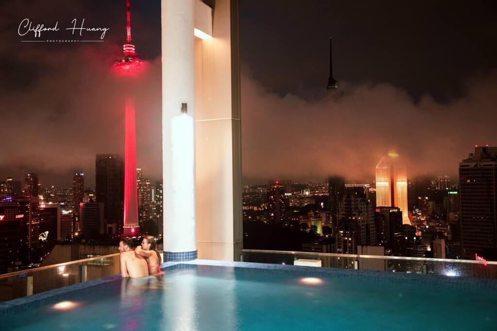 The Colony By Infinitum Pool View Klcc Trx Merdeka 118 Kl Tower